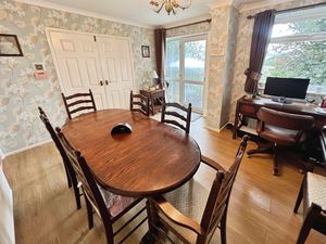 Dining room- click for photo gallery